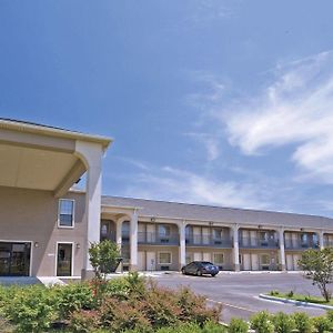 Homegate Inn & Suites West Memphis
